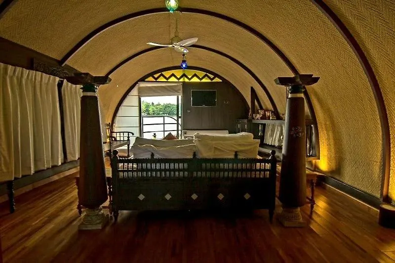 Alappuzha Achankovil Houseboat הודו