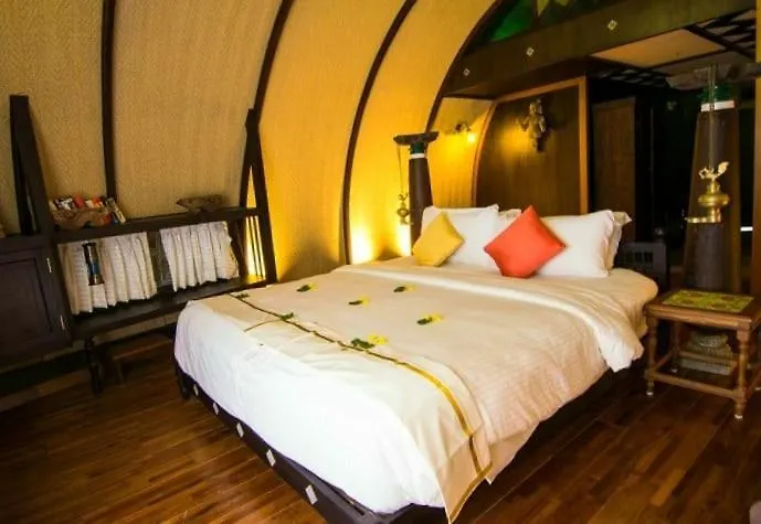 Alappuzha Achankovil Houseboat ספינת מלון